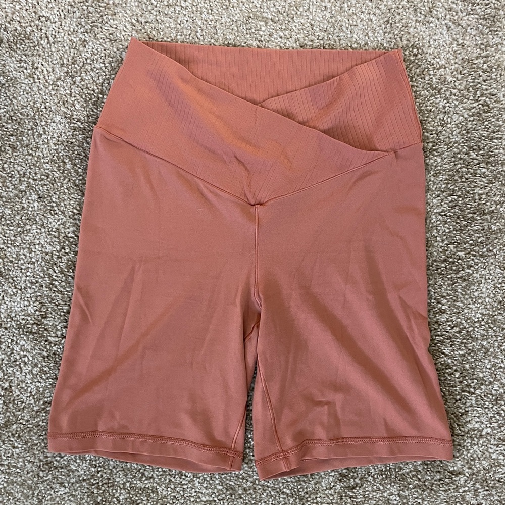 Rust pink / peach Aerie biker shorts